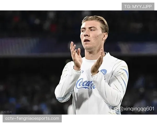 那不勒斯2-2罗马,欧冠资格争夺战陷入僵局 那不勒斯2-2罗马,欧冠资格争夺战陷入僵局